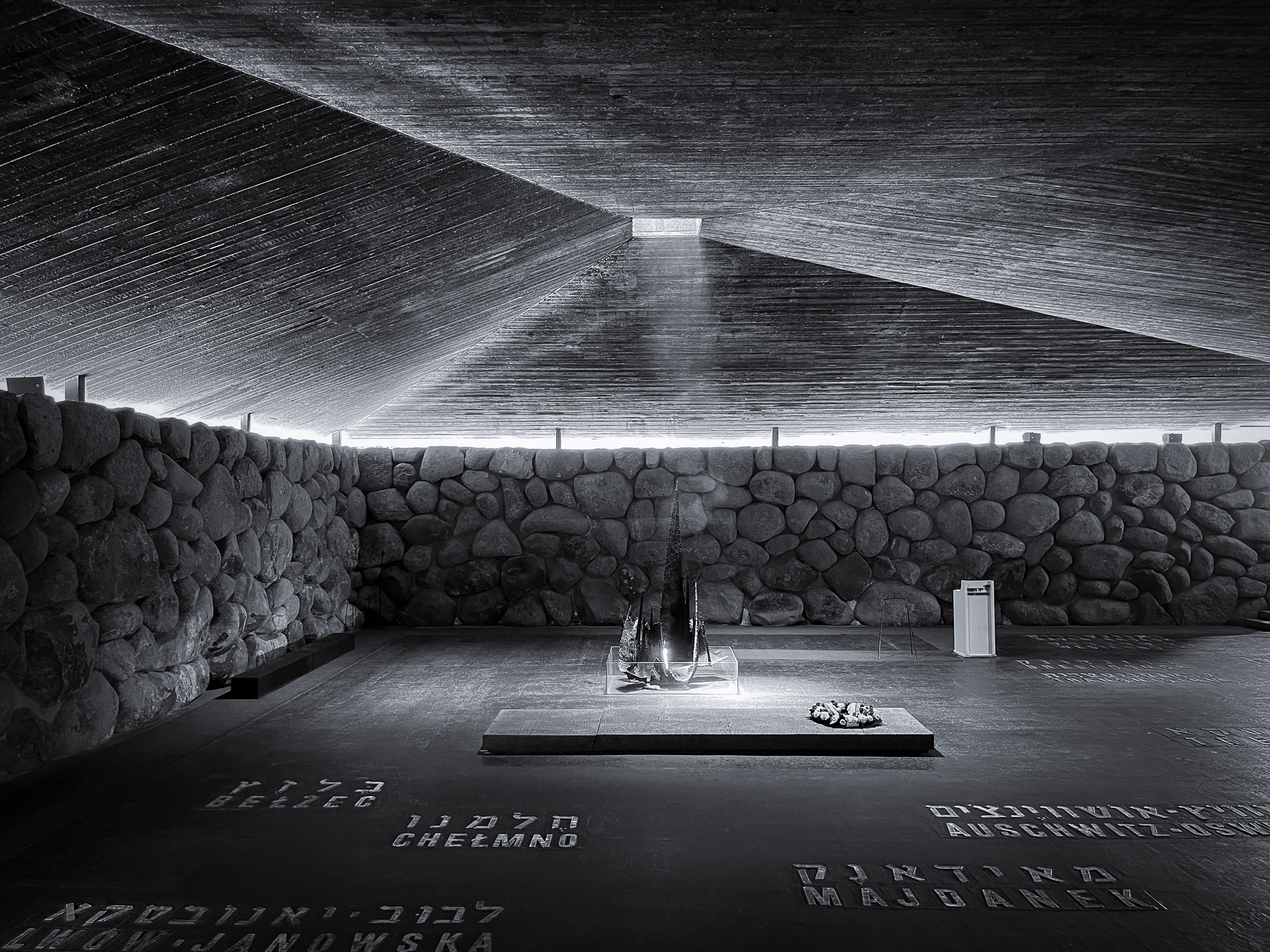Yad Vashem Moshe Safdie アートブック Yad Vashem Moshe Safdie