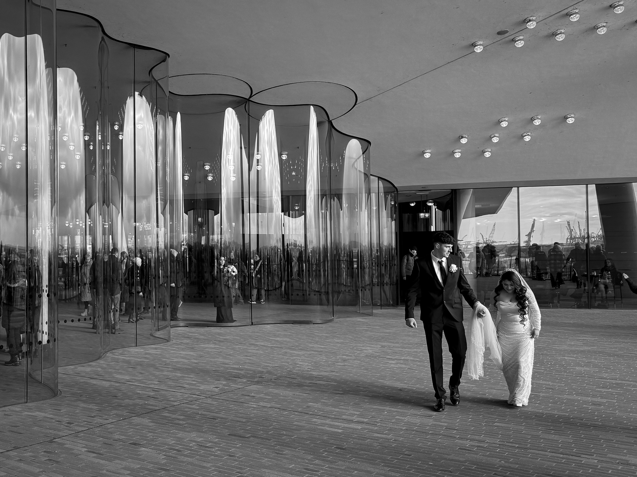 Monochrome Elphi Hamburg